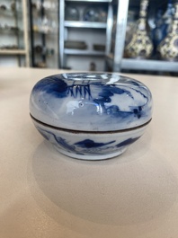 A varied collection of six Chinese blue, white, famille rose and iron-red wares, 19/20th C.