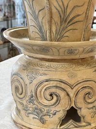 An Annamese or Vietnamese openworked blue and white 'lotus' vessel, 15/16th C.