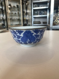 A varied collection of six Chinese blue, white, famille rose and iron-red wares, 19/20th C.