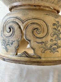 An Annamese or Vietnamese openworked blue and white 'lotus' vessel, 15/16th C.