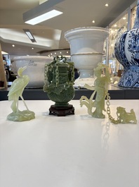 A collection of 26 Chinese jadeite, rock crystal, turquoise, agate and other hardstone carvings, 19/20th C.