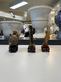 A collection of 26 Chinese jadeite, rock crystal, turquoise, agate and other hardstone carvings, 19/20th C.