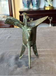 A Chinese archaistic bronze ritual wine vessel, 'jue 爵', Song