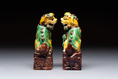 Eight Chinese sancai-glazed wares, 19th C.