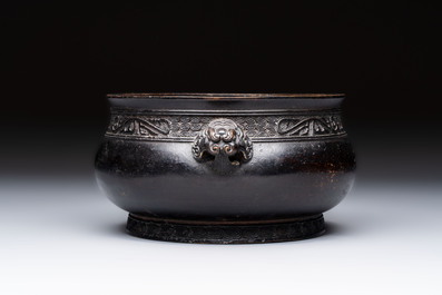A Chinese bronze censer with 'tianji' handles and kuilong design, Xuande mark, 18/19th C.