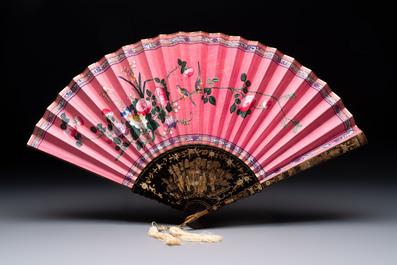 A Chinese Canton gilt-lacquered and painted paper fan with its original box, 19th C.