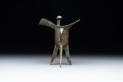 A Chinese archaistic bronze ritual wine vessel, 'jue 爵', Song