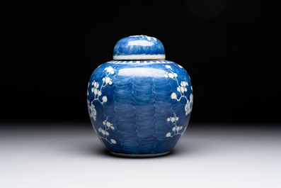 Eight Chinese blue and white 'prunus on cracked ice' wares, 19th C.