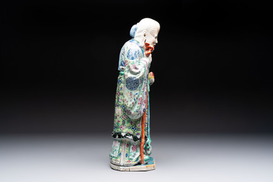 A Chinese famille rose figure of Shoulao, 19th C.