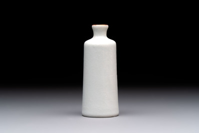 A Chinese famille rose sgraffito 'Zhang Guo Lao 張果老' snuff bottle, Daoguang mark, 19th C.