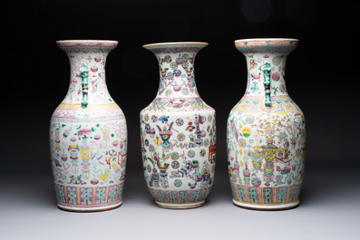 Three Chinese famille rose 'antiquities' vases, 19th C.