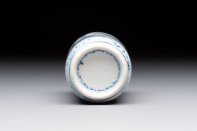 A Chinese blue, white and copper-red 'Ye You Chi Bi 夜遊赤壁' snuff bottle, signed Li Guisheng 李桂生, 19th C.