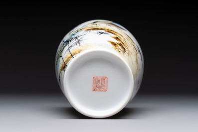 A Chinese polychrome 'peacock and bamboo' eggshell vase, signed Yuan Qing 元清, Jing De Zhen Zhi 景德鎮制 mark, 20th C.