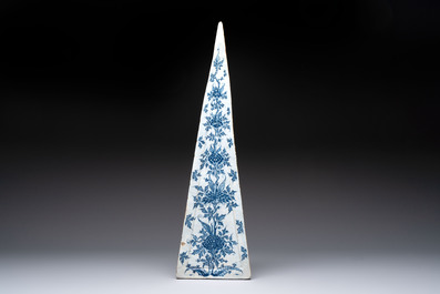 A large and unusual blue and white Dutch Delft obelisk, 17/18th C.