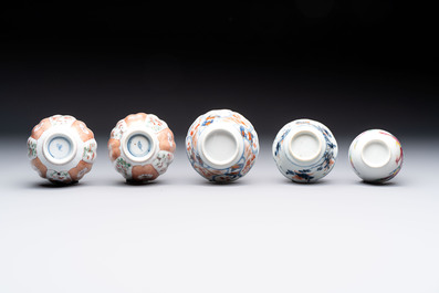 A collection of 17 Chinese blue, white and famille rose wares, Kangxi/Qianlong