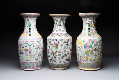 Three Chinese famille rose 'antiquities' vases, 19th C.