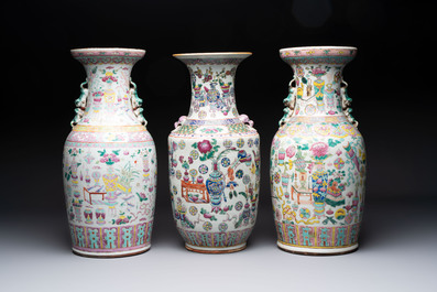 Three Chinese famille rose 'antiquities' vases, 19th C.