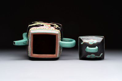 A Chinese enamelled Yixing stoneware 'dragon' teapot, Qianlong mark, 18/19th C.