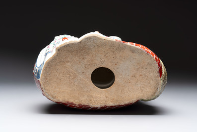 A Chinese famille rose Milefo Buddha, Mao Ji Sheng Zao 茂記生造 mark, 20th C.