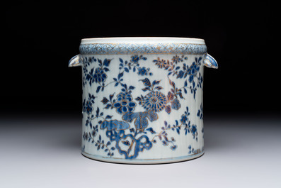 A Chinese blue and white gilt-decorated wine cooler, Qianlong