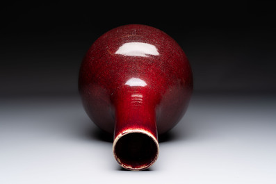 A Chinese flamb&eacute;-glazed bottle vase, 19th C.