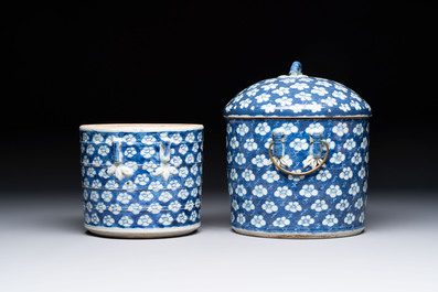 A Chinese Dehua blue and white vase, two containers and a 'prunus on cracked ice' vase, Kangxi mark, 18/19th C.