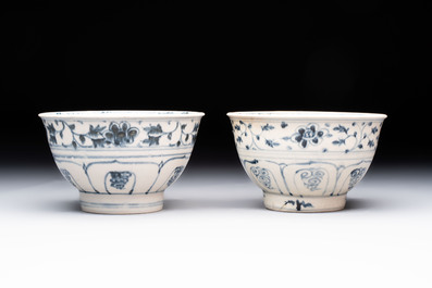 Four Annamese or Vietnamese blue and white bowls with floral design from the Hoi An shipwreck, 15/16th C.