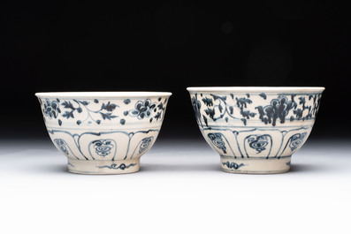 Four Annamese or Vietnamese blue and white bowls with floral design from the Hoi An shipwreck, 15/16th C.