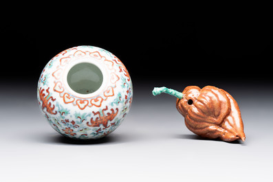 A Chinese doucai water pot and a 'Buddha's Hand' water dropper, Qianlong and Wo Ji 蝸寄 mark, 19/20th C.