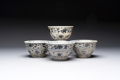 Four Annamese or Vietnamese blue and white bowls with floral design from the Hoi An shipwreck, 15/16th C.