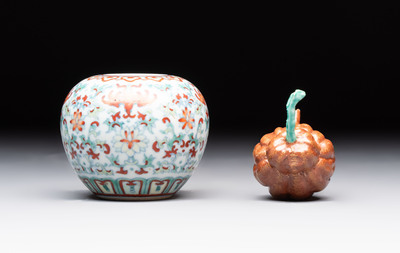 A Chinese doucai water pot and a 'Buddha's Hand' water dropper, Qianlong and Wo Ji 蝸寄 mark, 19/20th C.