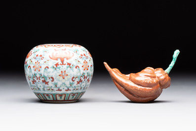 A Chinese doucai water pot and a 'Buddha's Hand' water dropper, Qianlong and Wo Ji 蝸寄 mark, 19/20th C.