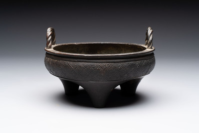 A fine Chinese archaistic bronze tripod censer, Yuan
