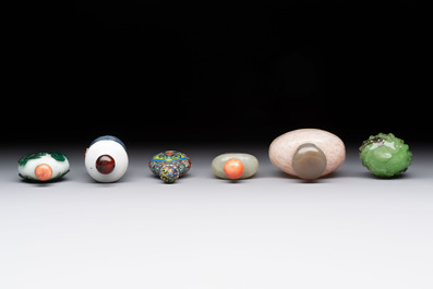Six various Chinese snuff bottles, 19/20th C.