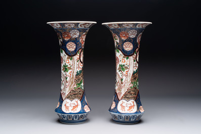 A five-piece Imari-style garniture with eagles and deer, Samson, Paris, 19th C.