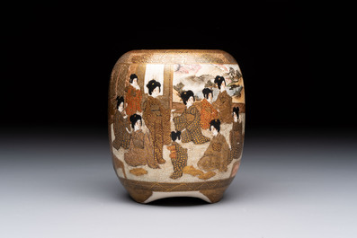 Three Japanese Satsuma wares, Kinkozan mark, Meiji, 19th C.