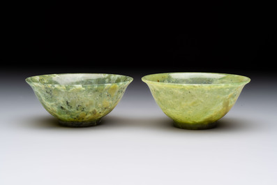 Six various Chinese agate, soapstone and serpentine wares, 19/20th C.