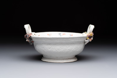 A Meissen kakiemon-style basket with figural head handles, Germany, 18th C.
