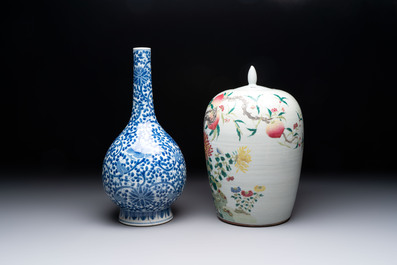 A Chinese blue and white bottle vase and a famille rose 'peaches' jar, 19th C.