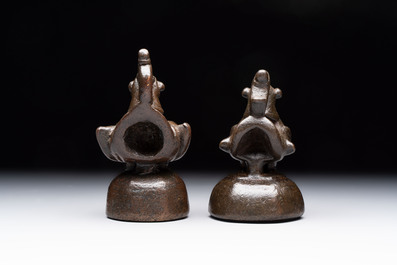 Two Burmese bronze bird-form opium weights, 18/19th C.