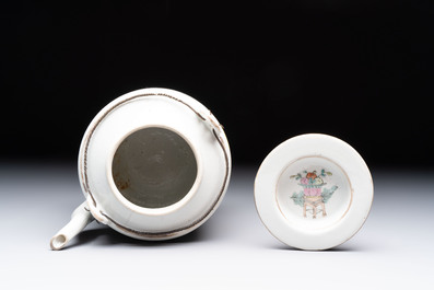 A Chinese qianjiang cai covered teapot and a covered wine warmer, Tongzhi mark, 19/20th C.