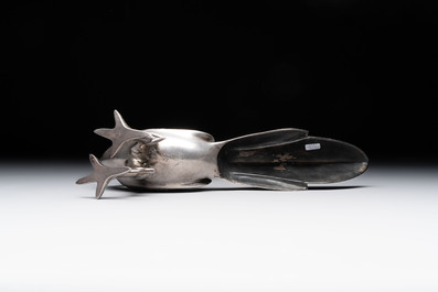 A fine Japanese silver phoenix, made by Toshihiko 敏彥造, silver 銀製 mark, Meiji/Taisho, 19/20th C.