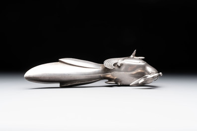 A fine Japanese silver phoenix, made by Toshihiko 敏彥造, silver 銀製 mark, Meiji/Taisho, 19/20th C.