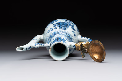 A fine blue and white Dutch Delft chinoiserie jug with brass lid, 17th C.