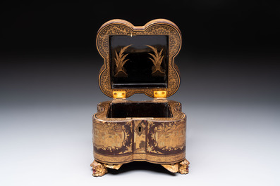 A fine Chinese Canton gilt-lacquered quadrifoil tea chest, 19th C.