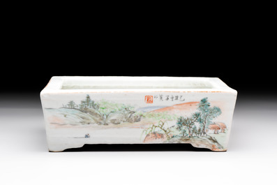 A Chinese qianjiang cai rectangular jardini&egrave;re, signed Zhang Yun 張雲, dated 1925