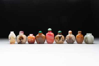 A collection of nine Chinese agate snuff bottles, 20th C.