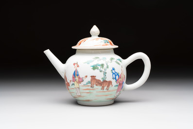A Chinese famille rose 'mandarin subject' teapot and a mug, Qianlong