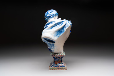 A polychrome Delft-style 'The Kiss' group after Jean Antoine Houdon (1741-1828), Samson, Paris, 19th C.