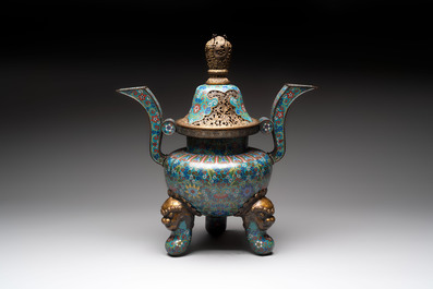 A Chinese cloisonn&eacute; tripod censer and cover, 19th C.